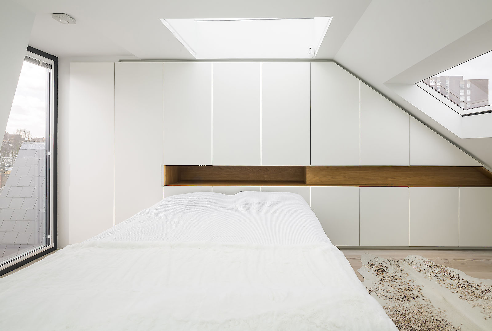 GC House by inaki leite design. Fulham house loft bedroom designed by iñaki leite