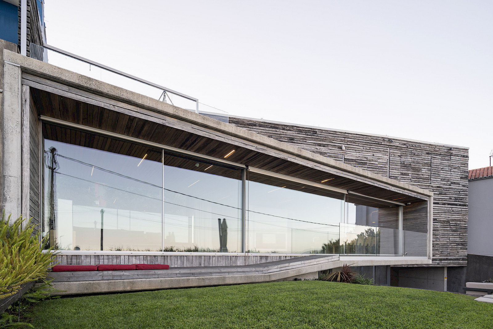 Dezanove House designed by iñaki leite. Front elevation