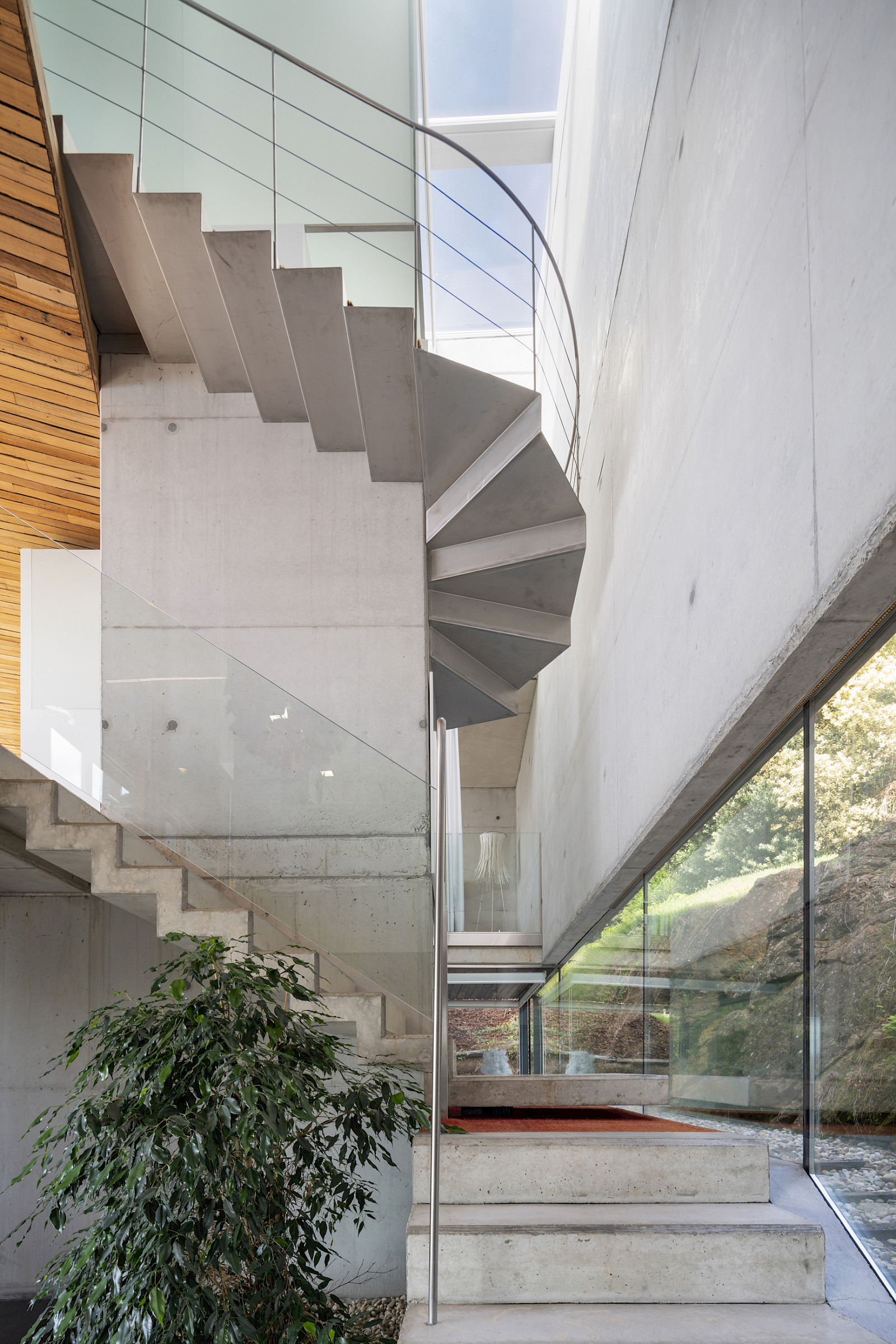 Dezanove House designed by iñaki leite. Entrance hall