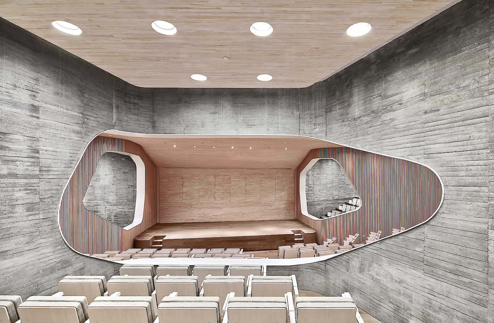 Francisco Giner de los Ríos Foundation by AMID.cero9. View from the auditorium front box