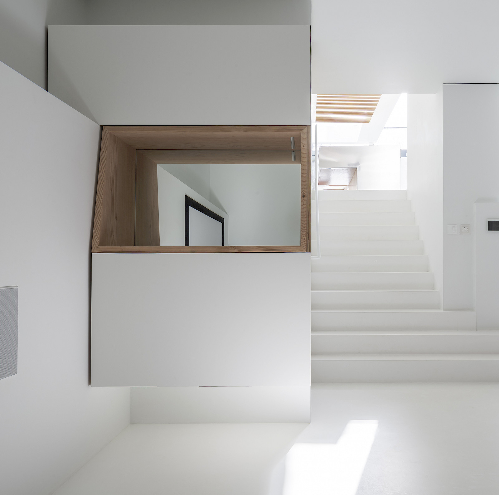 White-Bar-by-inaki-leite-design-3